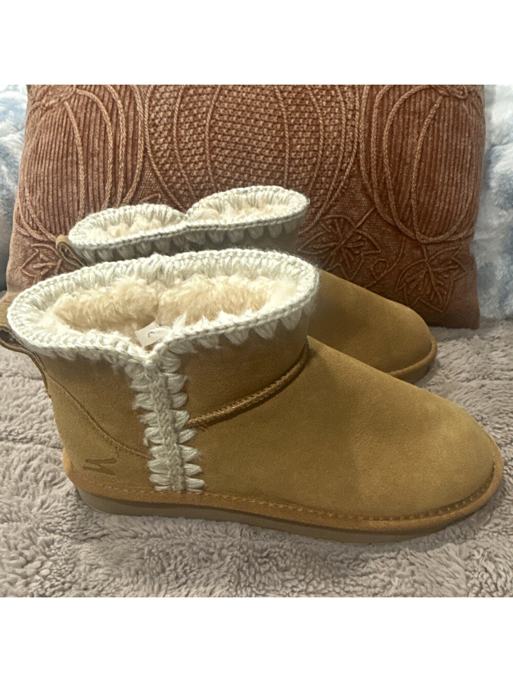 Women’s Tan Suede ankle boots , fuzzy Lined Slip On EU 40, Sz 9